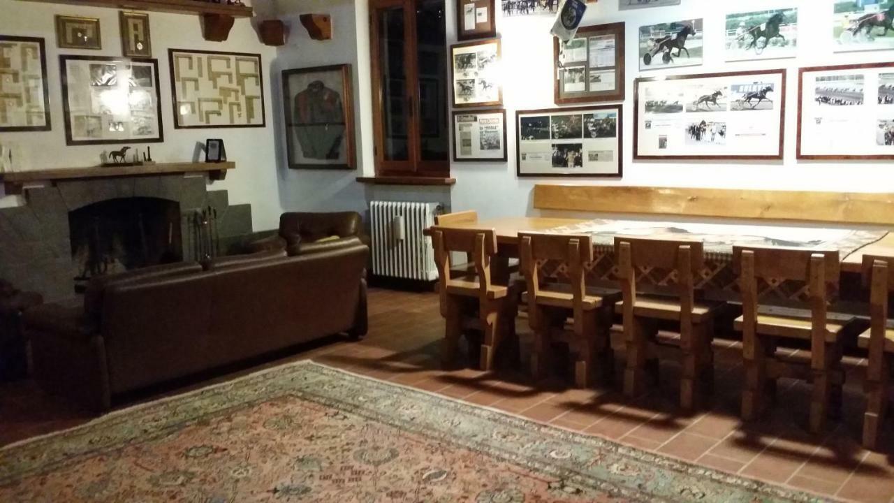 הוילה Villanterio Scuderia 100 Pertiche מראה חיצוני תמונה